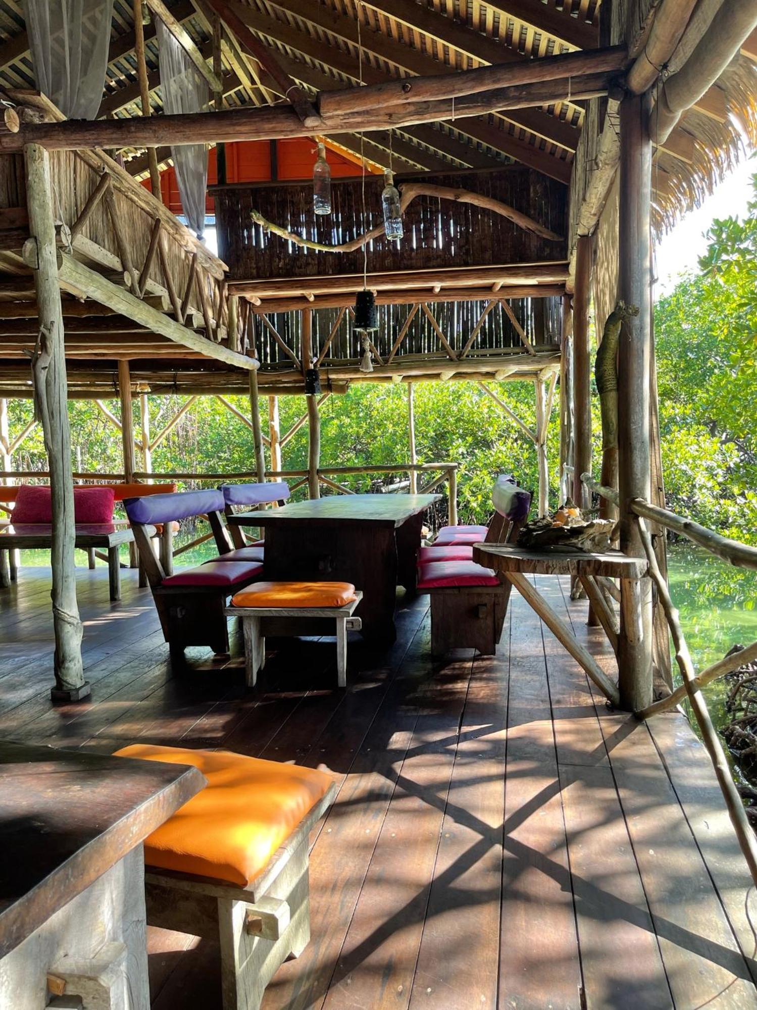 Urraca Monkey Island Eco Resort (Adults Only) Punta Laurel Exterior foto